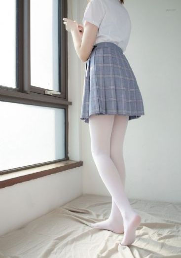 丰满女邻居的嫩苞张开视频_BD韩语天堂在线