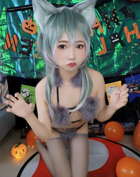 白色妖精泷泽萝拉_720在线手机播放