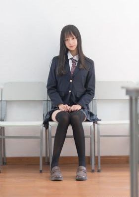 年轻女老师在线观看_电影在线观看