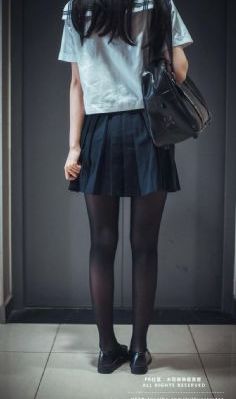 我该爱哪个女孩_1080P在线播放